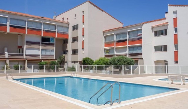 Les Golfes Clairs by Interhome