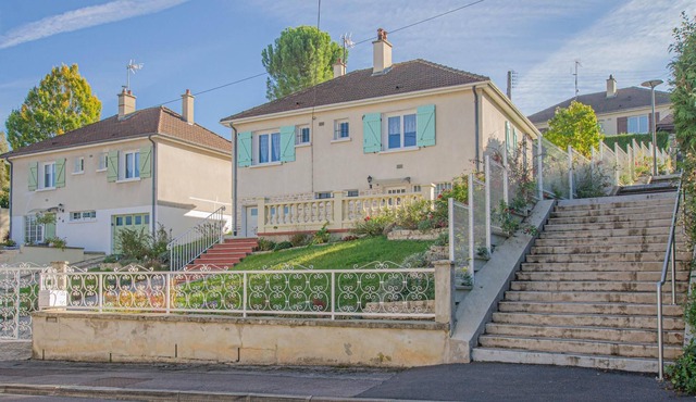 Les Gradines - BAR SUR Aube