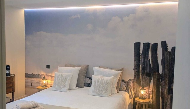 Les Grèves, House sleeps 4, close to the sea, 2 bedrooms, 2 bathrooms.