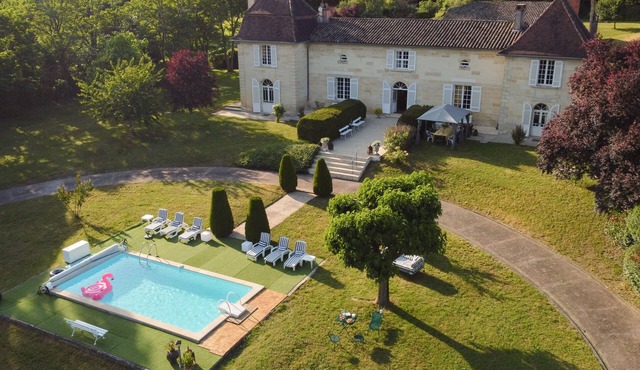 Les Grillauds - Château in Périgord near the Gironde - Heated Swimming Pool