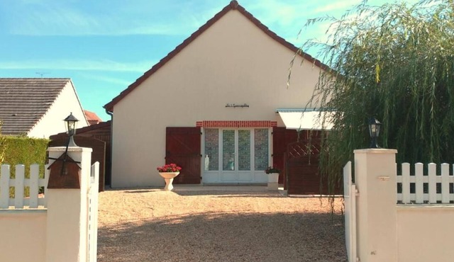 Les Guernazelles between Château de Chambord and Château de Cheverny