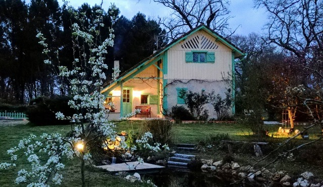 Les Hôtes Landes (Ch. Blue + Yellow)