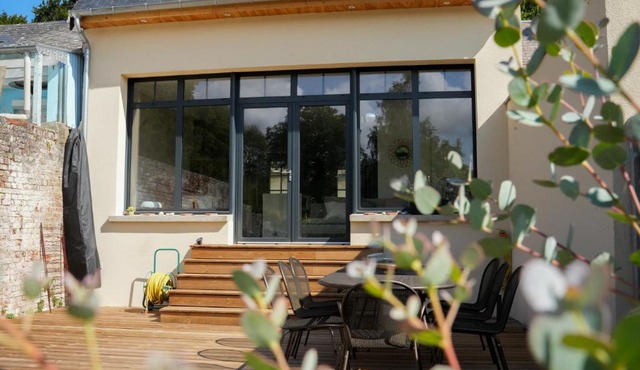 Les Hirondelles, gîte de charme avec jardin, 7p