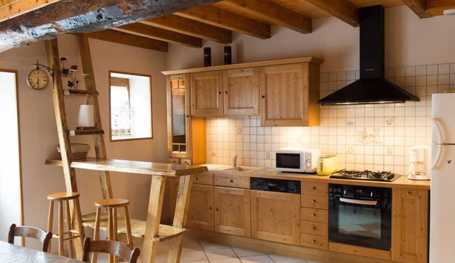 Les Hirondelles - Peyrieu