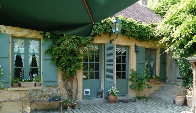 LES HORTENSIAS charming house