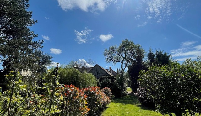 Les Hortensias, 3-star self-catering cottage, heated pool, wifi, games.