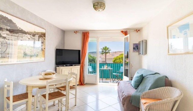 Les Ilaires by Interhome