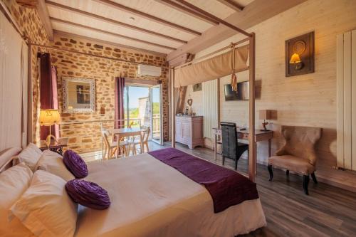 LES INSTANTS VOLES Chambres d'hôtes - Spa