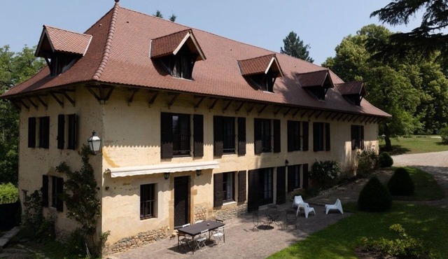 Les Jacines, vacation home