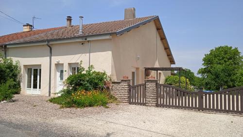 Les Jardins des 3 Provinces- Gîte