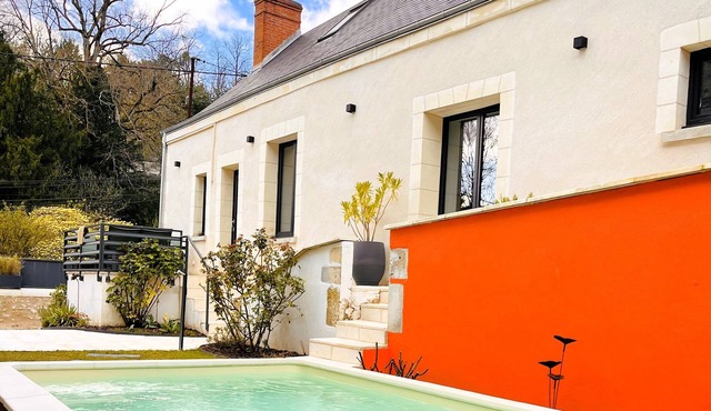 Les Javelles, house with swimming pool