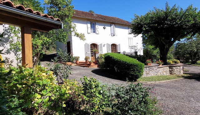 Les Laurensias, Maison de Charme at the foot of the Cagire, in the Haut - Garonnais.