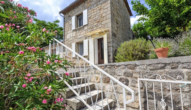 Les Lauriers Roses by Interhome