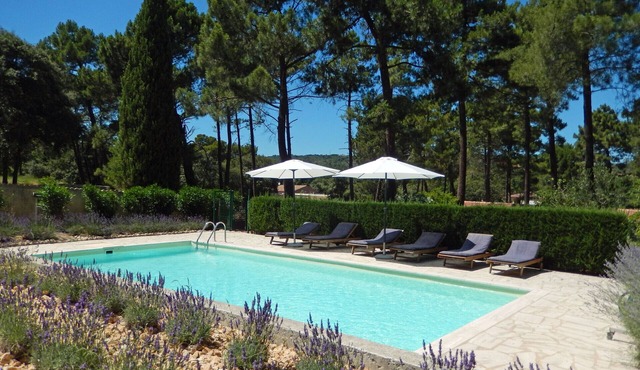 Les Lauriers - The perfect area in Mornas for cyclists, hikers & wine lovers.