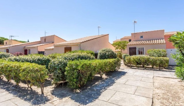 Les Leucatines 3 by Interhome