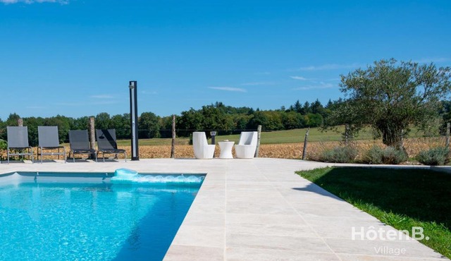 "Les Lièvres" House Air-conditioned Relaxation Oasis with Pool & Jacuzzi