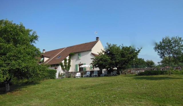 Les Lilas - COUCHES - Gîte