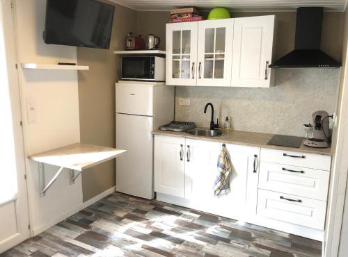 Les logis d'argent Studio indépendant Parking Entrée autonome Linge de Lit et Serviettes Wifi fibre TV connectée