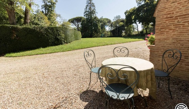 Les Loriots and La Muguette