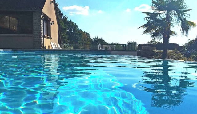 LES Maisons D'en Haut ET Piscine A Debordement Chauffee