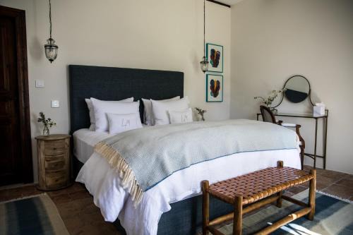 Les Manibelles Manor House Rental