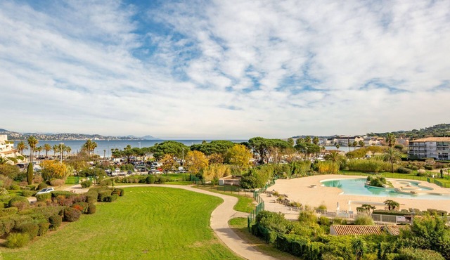 Les Marines by Interhome