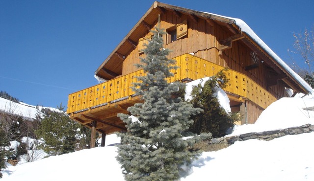 "Les Marmottes de l'Alpe", Charming family chalet (3 *) with panoramic view