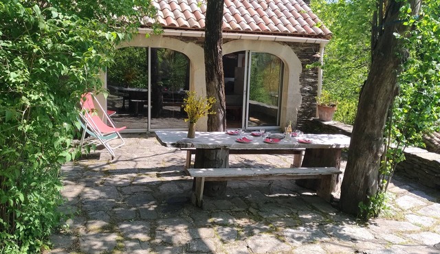 Les Mazades, gîte large terrace Labellisé Esprit parc national des Cévennes.