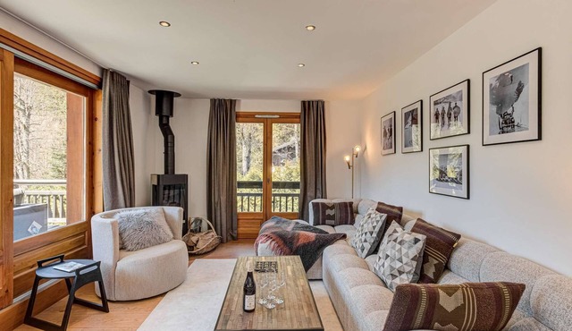 Les Melées Apartments - Alpes Travel - Argentiere (2 apartments sleeping 6/8 and 8)