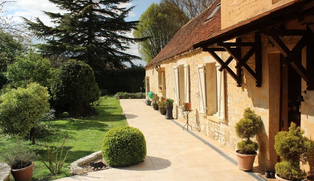 "Les Mirabelles" in deep rural France -