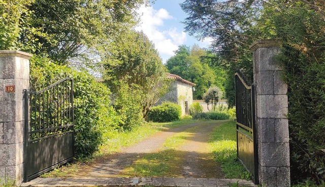 Les Murmures de Charente, a haven of peace, warmth and rejuvenation.