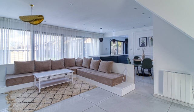 Les Nénuphars - Piscine et salle de sport équipée