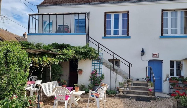 Les Noyers Monestois entre Cher et Canal de Berry