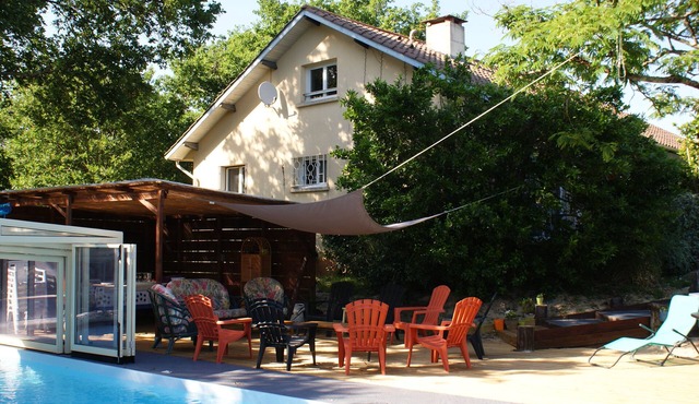 Les "Oiseaux" 15 people, swimming pool, beaches 2.5km away