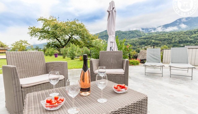 LES ORCHIS - LA CROIX DE LA ROCHETTE