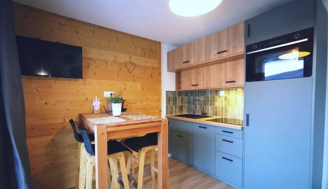 Les Orres 1800 Appart 2 p 30m2, 4 Couchages Piscine et spa Résidence 3 Étoiles