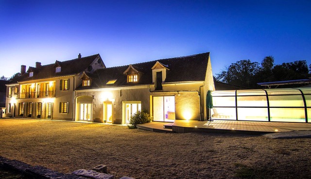 Les Paccots-5 étoiles-Gîte-Family-Ensuite with Bath-Courtyard view