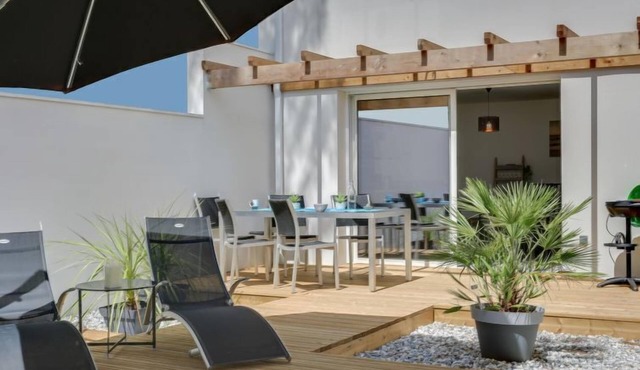 Les Patios de Flore by Interhome