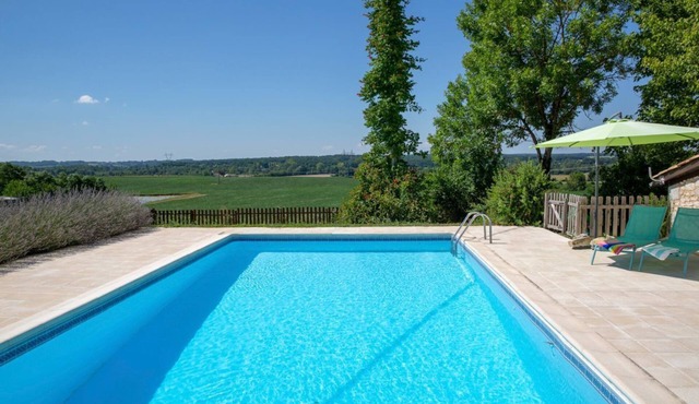 Les Petits Champs - Four Bedroom Villa, Sleeps 8