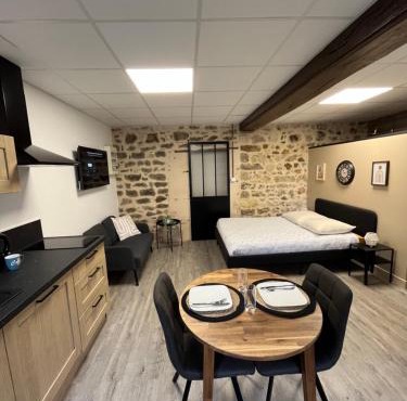 Les Pichies, Studio Dadoum, Centre ville