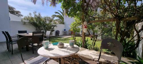 Les pieds dans l'eau :KER ANNE (chez ANNE)