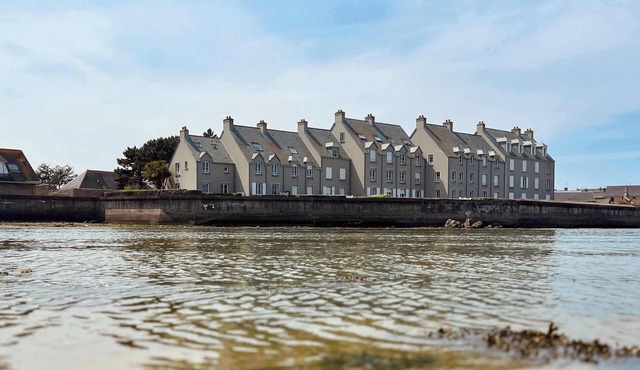 Les pieds dans l eau Home - Waterfront Stay