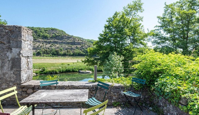 Les Pieds dans la Beaume - Charmante bâtisse 3* rive de la Beaume