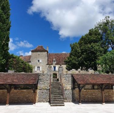 Les Pierres Lotoises - gîte les grandes pierres