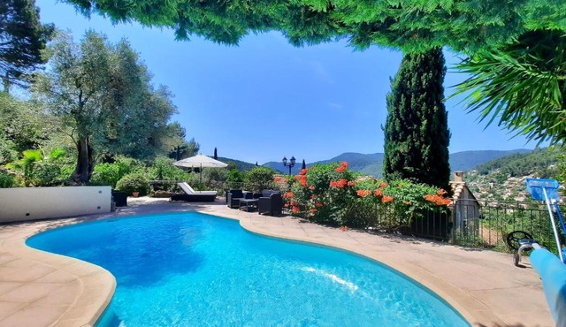 Les Restanques de Toucas - Studio dans villa avec jardin et piscine partagée