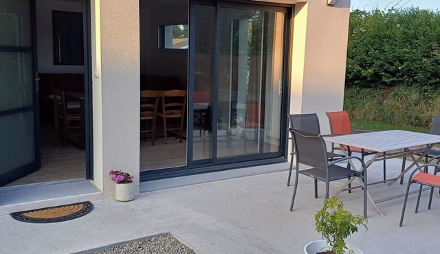 Les Rigadelles: New single-storey house near the beach and shops in Plougoulm