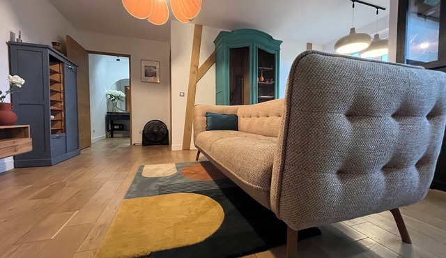 Les Rives Rémoises 2-bedroom apartment, view of park and river, near center 1.2 km