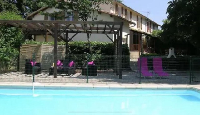 Les Roseries Boutique Gite