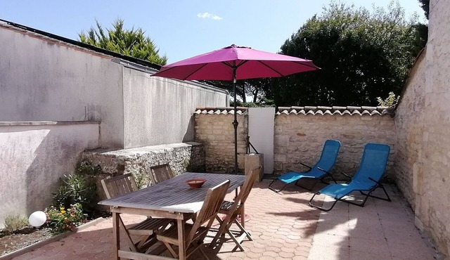 Les Roses Trémières - A 1km de la gare, garage