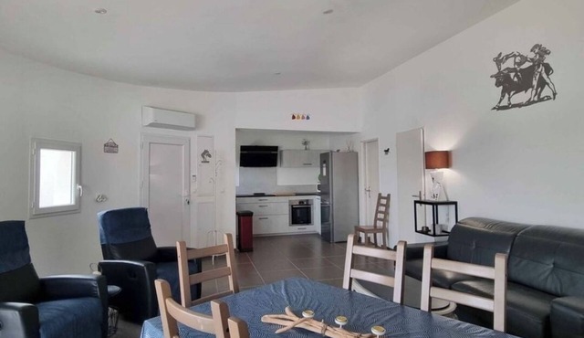 Les Saintes Maries de la Mer 3 bedroom house, air conditioning, Wifi, parking